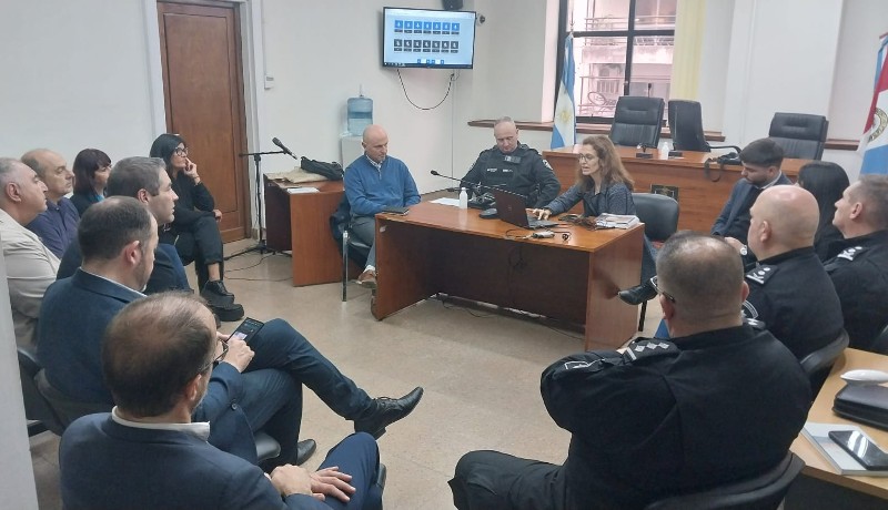 Reunión con representantes de Justicia, Seguridad y la Policía para abordar temas de niñez y adolescencia